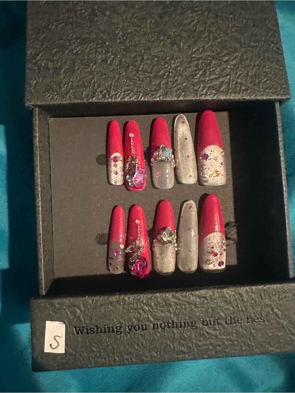 Romantic SurprisesRhinestone Accent Press-On Nails in Hot Pink & Silver